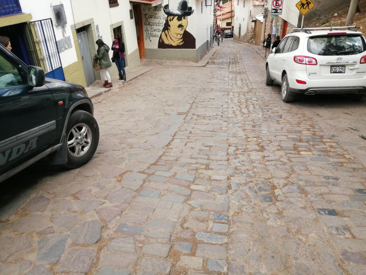 Carlos * Cusco